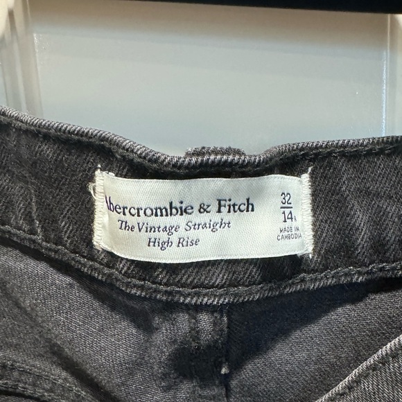 Abercrombie & Fitch Black Vintage Straight High Rise - Picture 3 of 3